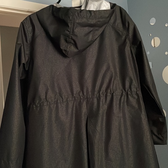 Long jacket - lightweight and packable. - Picture 8 of 8